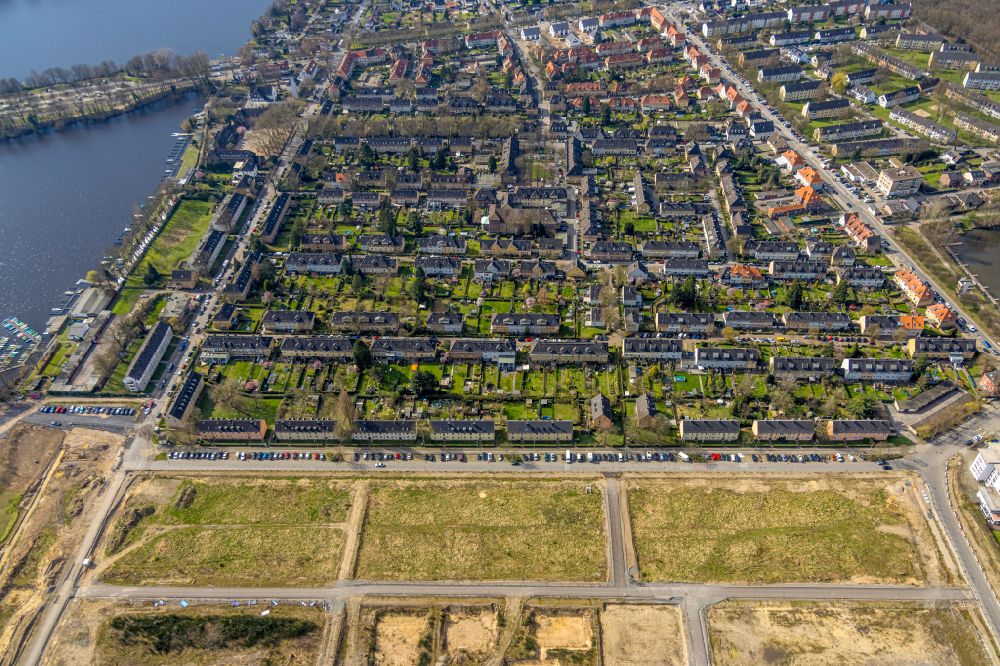 Luftaufnahme Duisburg - Wohngebiet einer Mehrfamilienhaussiedlung im Ortsteil Wedau in Duisburg im Bundesland Nordrhein-Westfalen, Deutschland