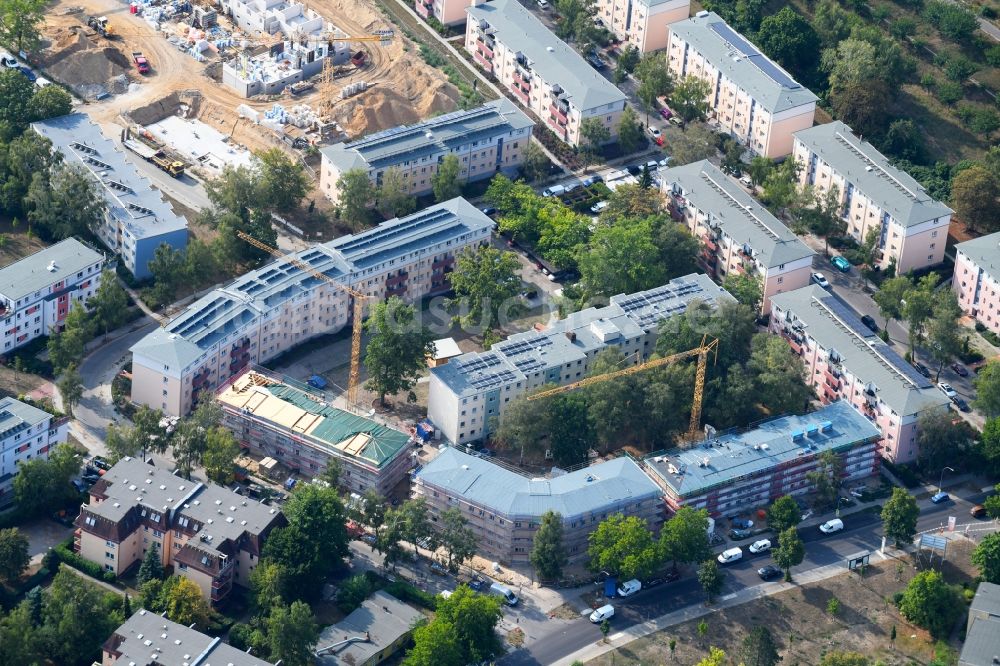 Luftbild Berlin - Wohngebiet der Mehrfamilienhaussiedlung Ostpreußendamm - Dorstener Straße im Ortsteil Lichterfelde in Berlin, Deutschland