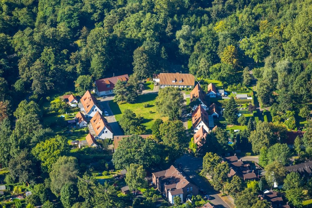 Essen von oben - Wohngebiet einer Mehrfamilienhaussiedlung Pestalozzidorf „Im Grund“ in Essen im Bundesland Nordrhein-Westfalen