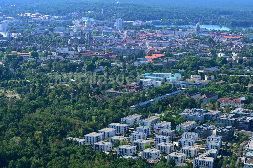 Luftbild Potsdam - Wohngebiet einer Mehrfamilienhaussiedlung in Potsdam im Bundesland Brandenburg, Deutschland