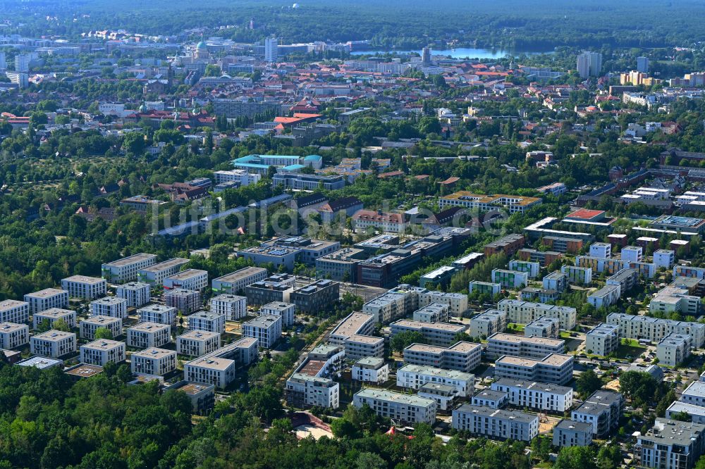 Luftaufnahme Potsdam - Wohngebiet einer Mehrfamilienhaussiedlung in Potsdam im Bundesland Brandenburg, Deutschland