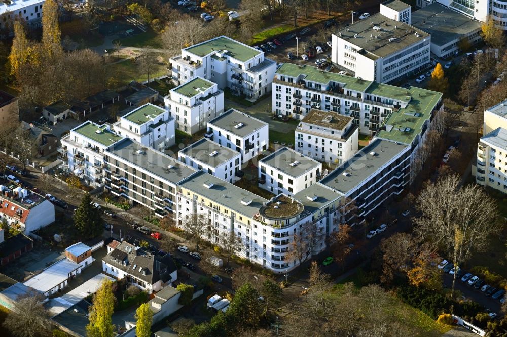 Luftbild Berlin - Wohngebiet der Mehrfamilienhaussiedlung Reichenberger Straße - Küstriner Straße im Ortsteil Hohenschönhausen in Berlin, Deutschland