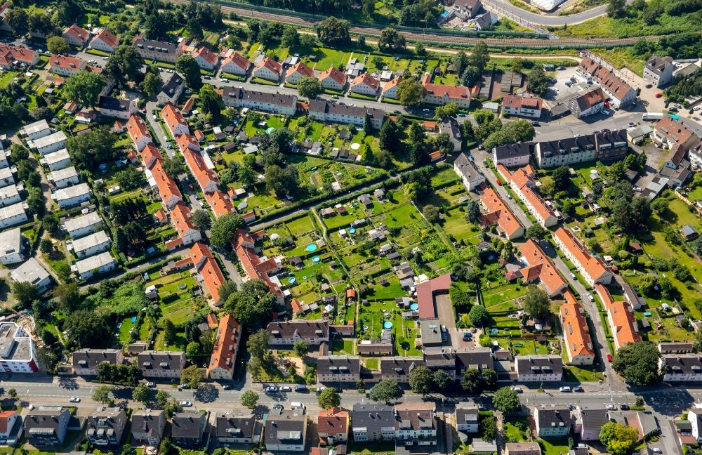 Eving aus der Vogelperspektive: Wohngebiet einer Mehrfamilienhaussiedlung Siedlung Fürst Hardenberg in Eving im Bundesland Nordrhein-Westfalen