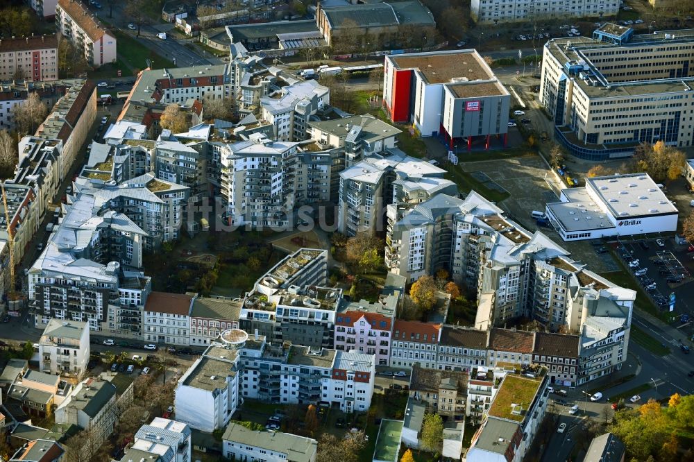 Luftaufnahme Berlin - Wohngebiet der Mehrfamilienhaussiedlung Am Steinberg - Brauhausstraße - Heinersdorfer Straße im Ortsteil Weißensee in Berlin, Deutschland