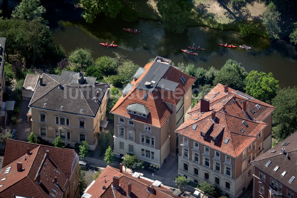 Luftbild Braunschweig - Wohngebiet der Mehrfamilienhaussiedlung am Ufer des Fluss Oker in Braunschweig im Bundesland Niedersachsen, Deutschland