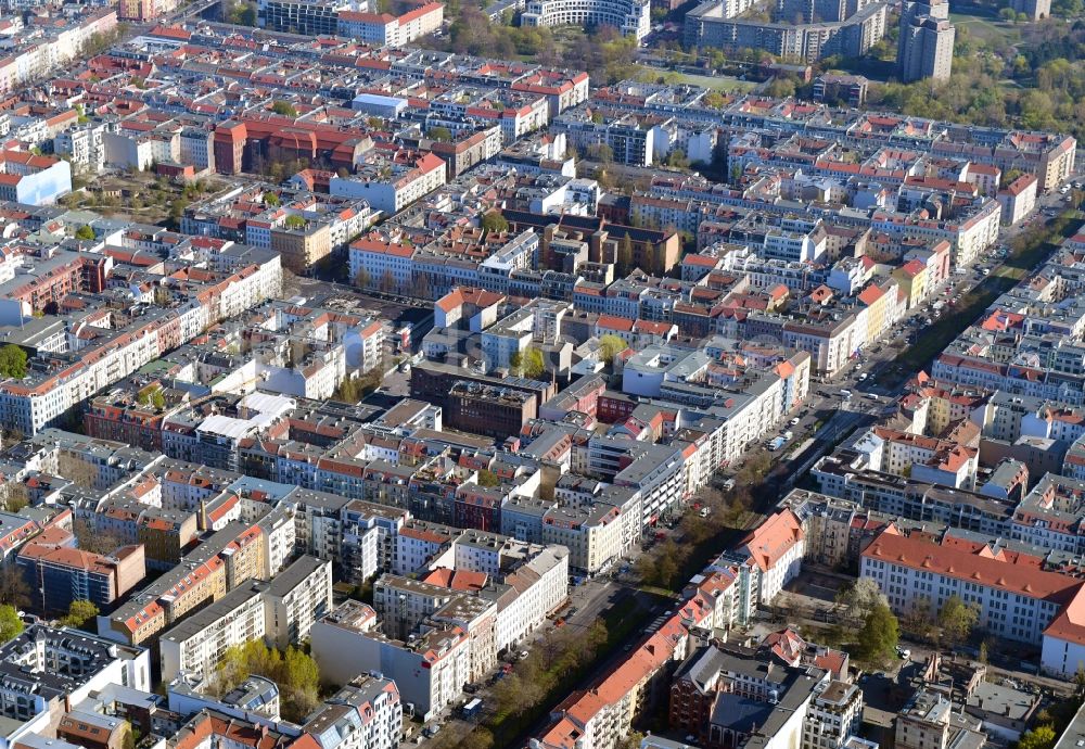 Luftbild Berlin - Wohngebiet der Mehrfamilienhaussiedlung Winsviertel im Ortsteil Prenzlauer Berg in Berlin, Deutschland