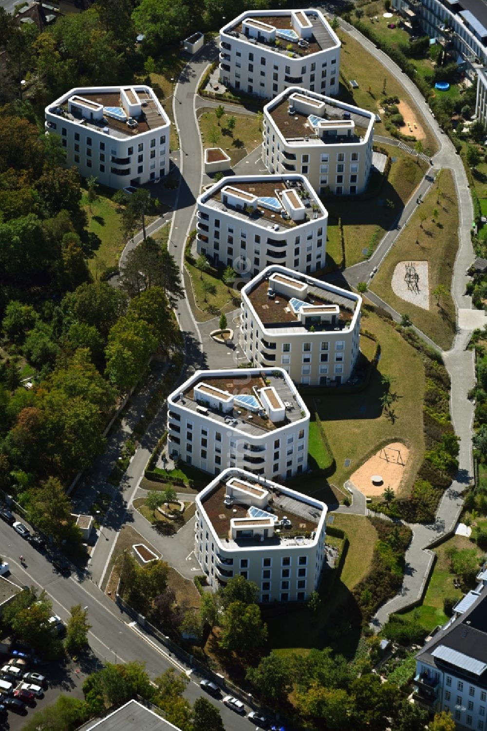 Luftbild Würzburg - Wohngebiet der Mehrfamilienhaussiedlung Wohnquartier Mönchberg im Ortsteil Frauenland in Würzburg im Bundesland Bayern, Deutschland