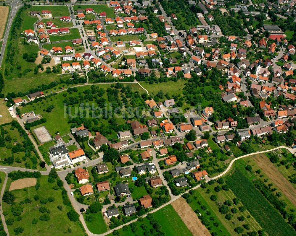 Zell von oben - Wohngebiet der Mehrfamilienhaussiedlung in Zell im Bundesland Baden-Württemberg, Deutschland