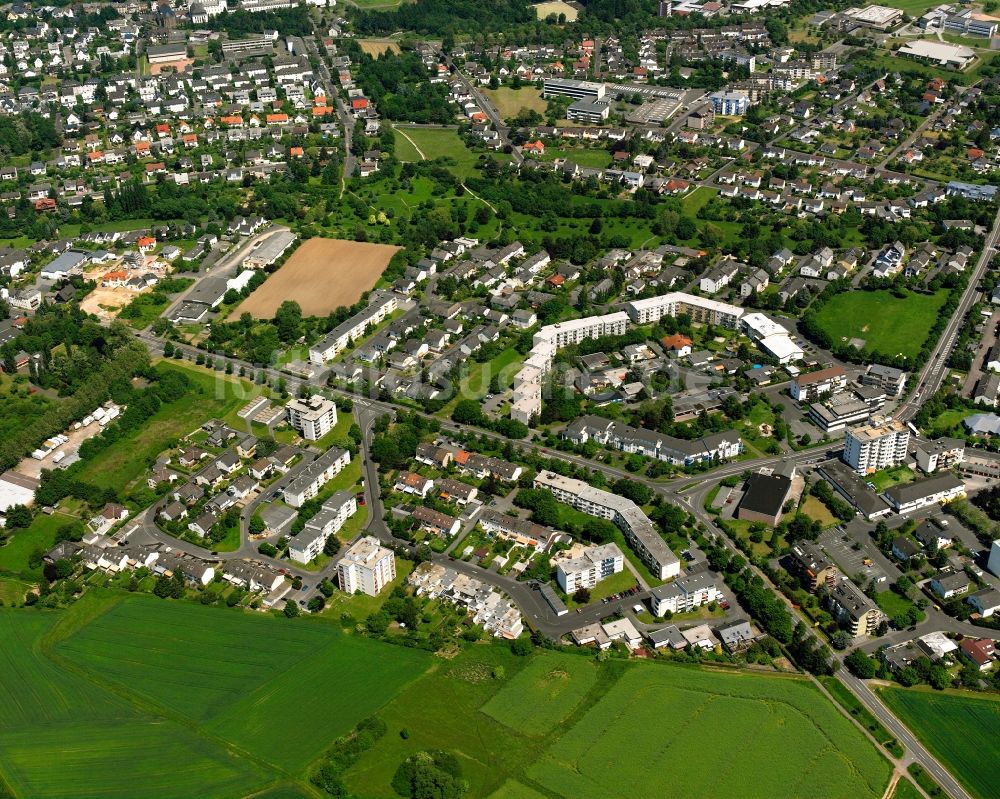Limburg an der Lahn von oben - Wohngebiet - Mischbebauung der Mehr- und Einfamilienhaussiedlung in Blumenrod im Bundesland Hessen, Deutschland