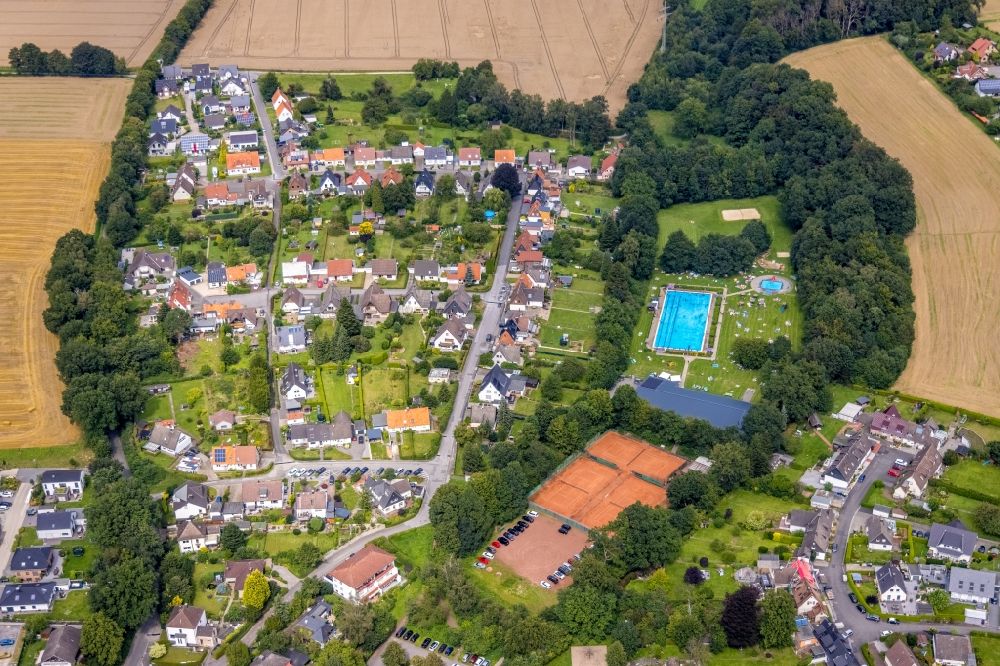 Luftaufnahme Dellwig - Wohngebiet - Mischbebauung der Mehr- und Einfamilienhaussiedlung in Dellwig im Bundesland Nordrhein-Westfalen, Deutschland