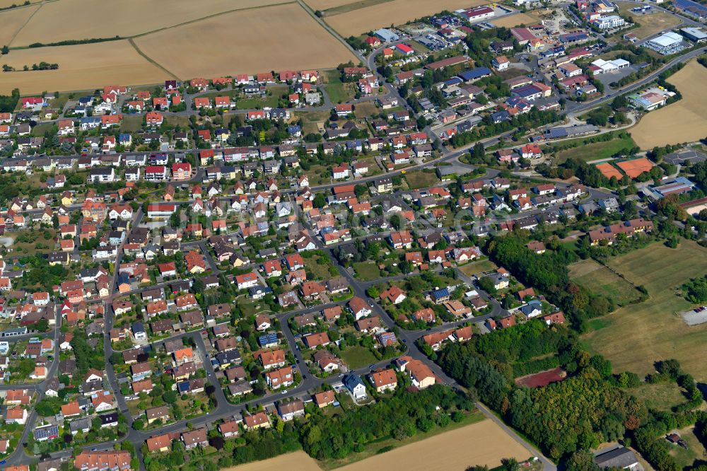 Luftbild Eisingen - Wohngebiet - Mischbebauung der Mehr- und Einfamilienhaussiedlung in Eisingen im Bundesland Bayern, Deutschland