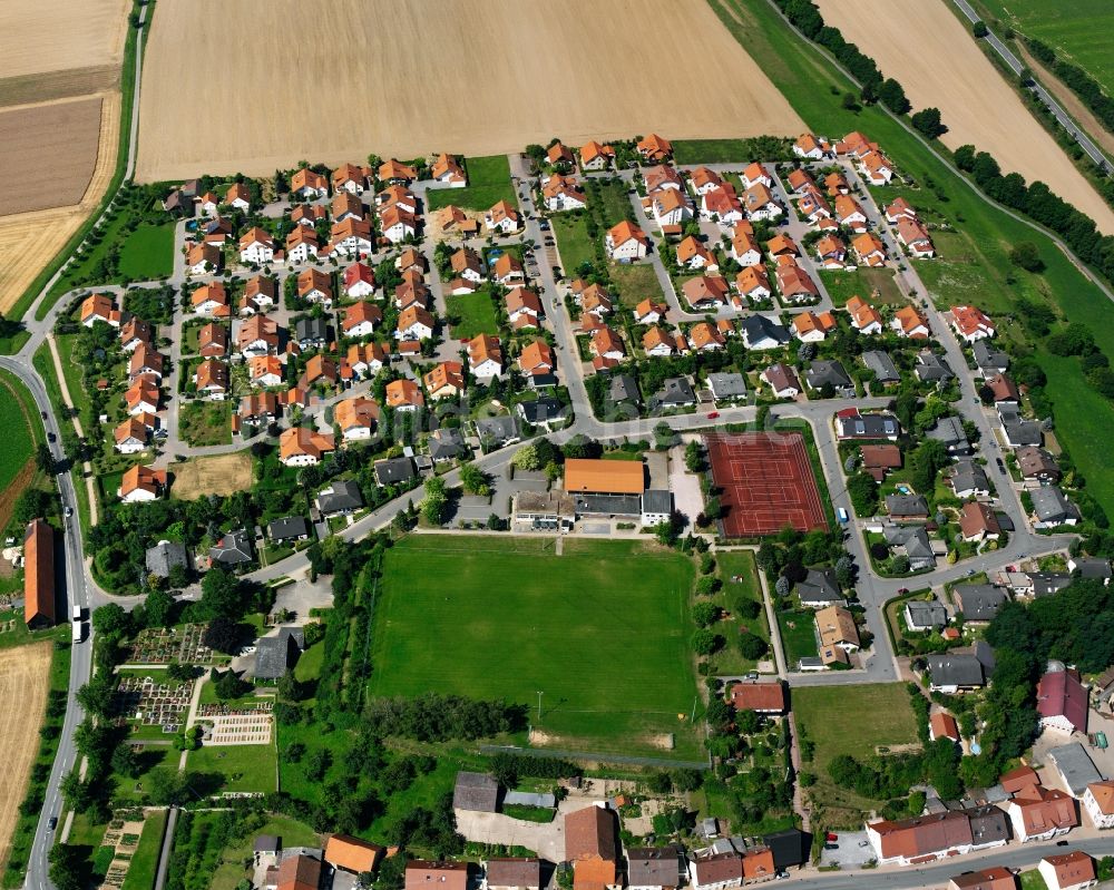 Fürfeld von oben - Wohngebiet - Mischbebauung der Mehr- und Einfamilienhaussiedlung in Fürfeld im Bundesland Baden-Württemberg, Deutschland