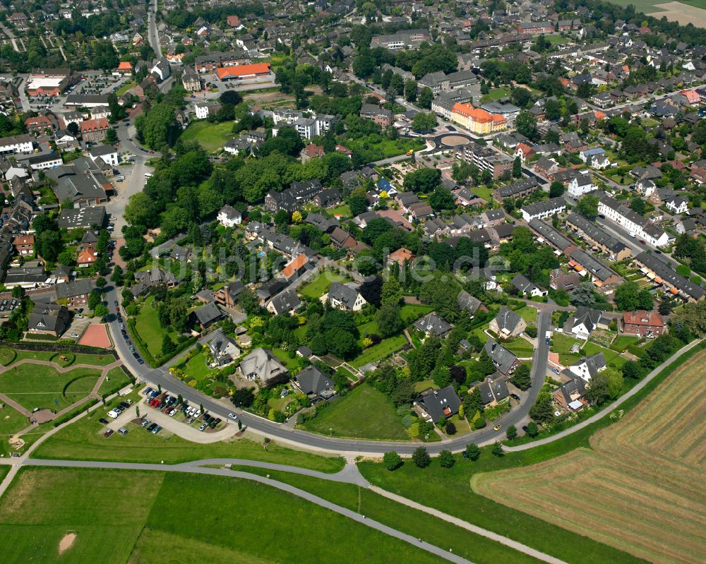 Luftaufnahme Haldern - Wohngebiet - Mischbebauung der Mehr- und Einfamilienhaussiedlung in Haldern im Bundesland Nordrhein-Westfalen, Deutschland