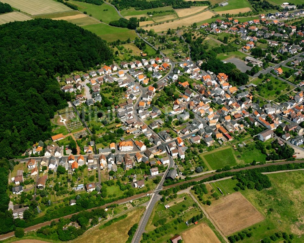 Luftbild Hausen - Wohngebiet - Mischbebauung der Mehr- und Einfamilienhaussiedlung in Hausen im Bundesland Hessen, Deutschland