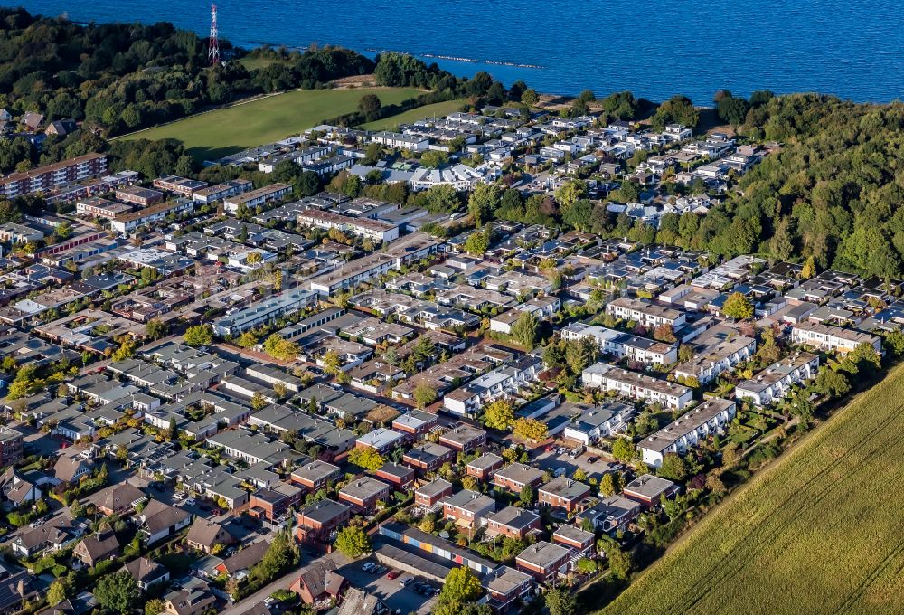 Luftbild Kiel - Wohngebiet - Mischbebauung der Mehr- und Einfamilienhaussiedlung in Kiel im Bundesland Schleswig-Holstein, Deutschland