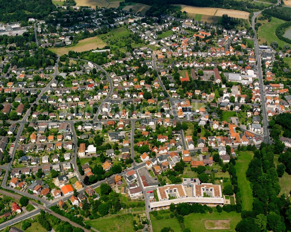 Luftaufnahme Langsdorf - Wohngebiet - Mischbebauung der Mehr- und Einfamilienhaussiedlung in Langsdorf im Bundesland Hessen, Deutschland