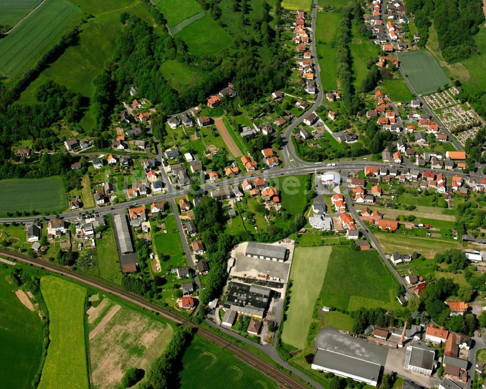Lispenhausen von oben - Wohngebiet - Mischbebauung der Mehr- und Einfamilienhaussiedlung in Lispenhausen im Bundesland Hessen, Deutschland