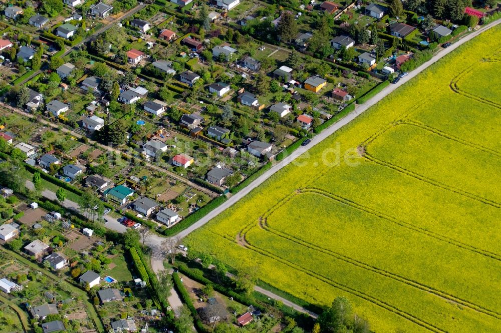 Marbach von oben - Wohngebiet - Mischbebauung der Mehr- und Einfamilienhaussiedlung in Marbach im Bundesland Thüringen, Deutschland