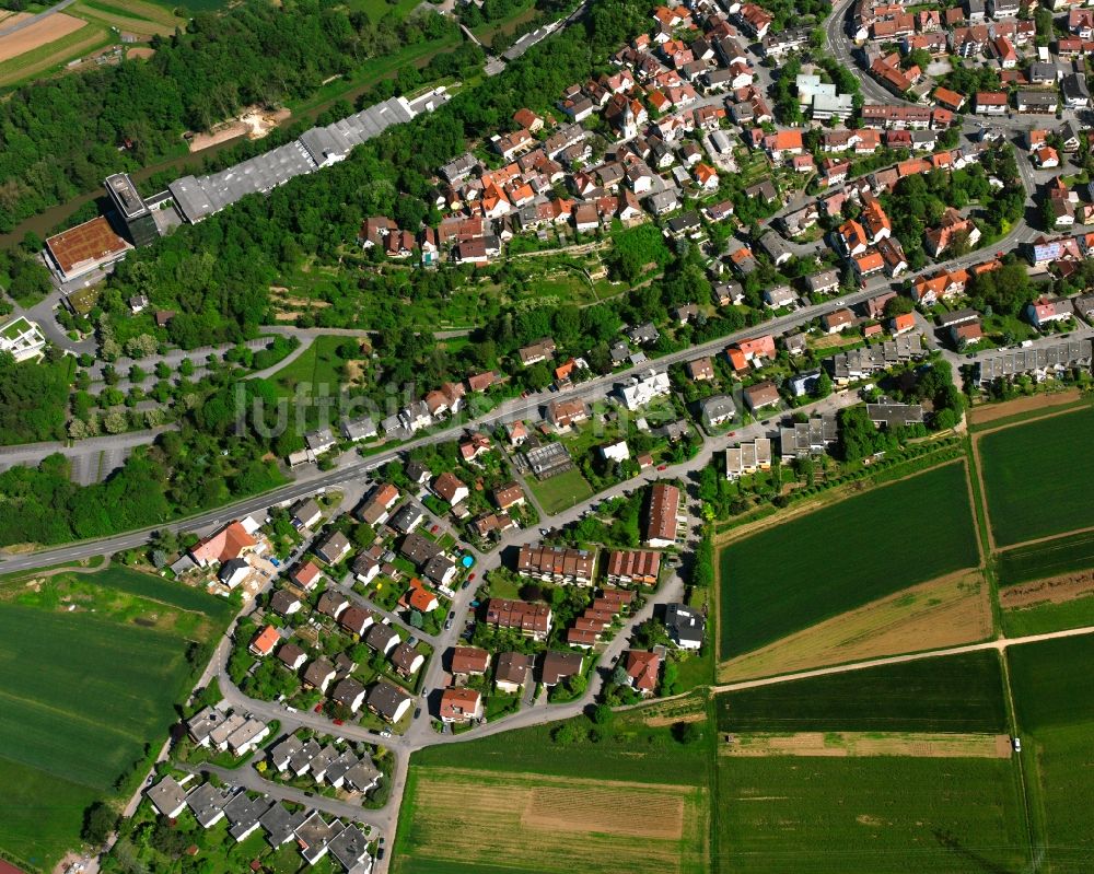 Neustadt von oben - Wohngebiet - Mischbebauung der Mehr- und Einfamilienhaussiedlung in Neustadt im Bundesland Baden-Württemberg, Deutschland