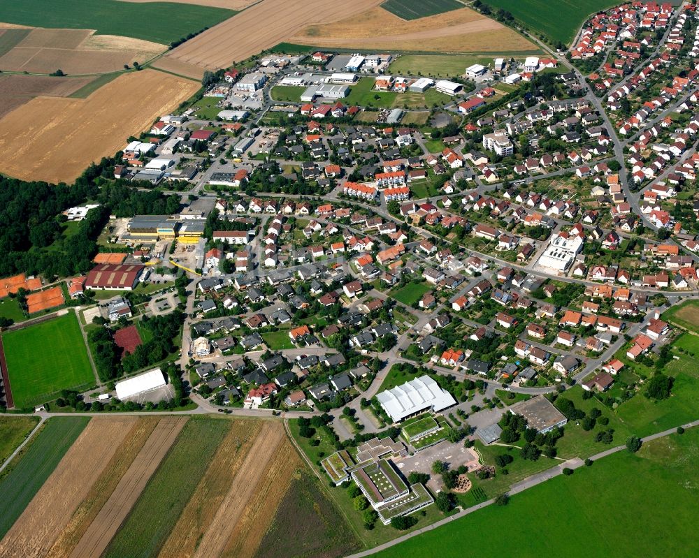 Luftbild Oedheim - Wohngebiet - Mischbebauung der Mehr- und Einfamilienhaussiedlung in Oedheim im Bundesland Baden-Württemberg, Deutschland