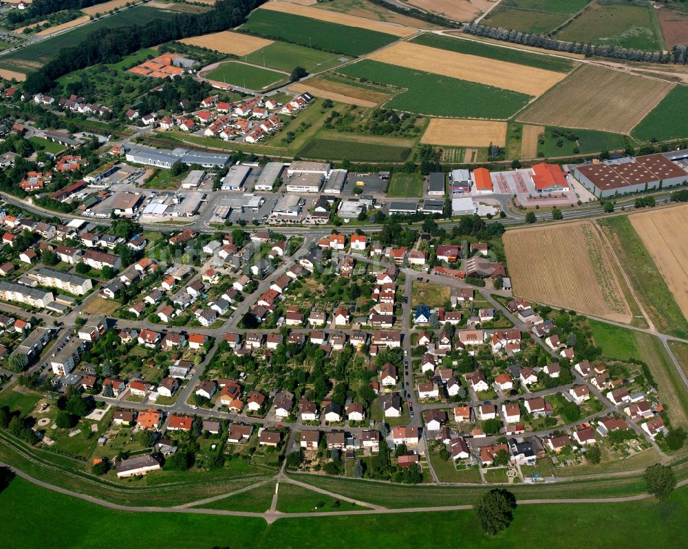 Luftbild Offenau - Wohngebiet - Mischbebauung der Mehr- und Einfamilienhaussiedlung in Offenau im Bundesland Baden-Württemberg, Deutschland