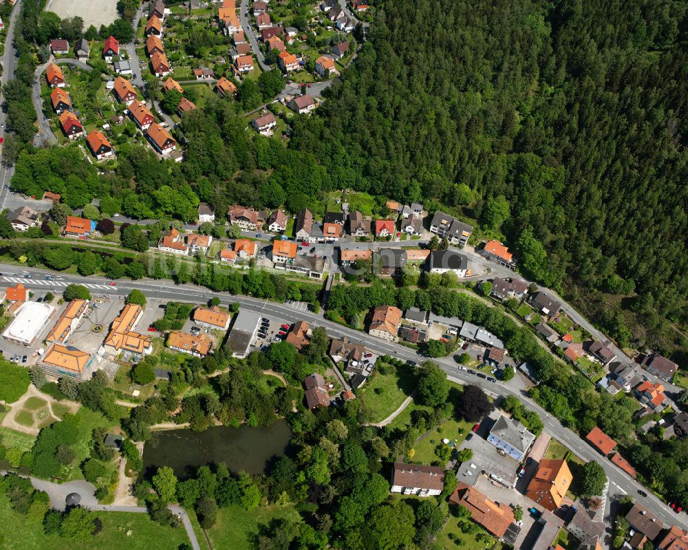 Oker von oben - Wohngebiet - Mischbebauung der Mehr- und Einfamilienhaussiedlung in Oker im Bundesland Niedersachsen, Deutschland