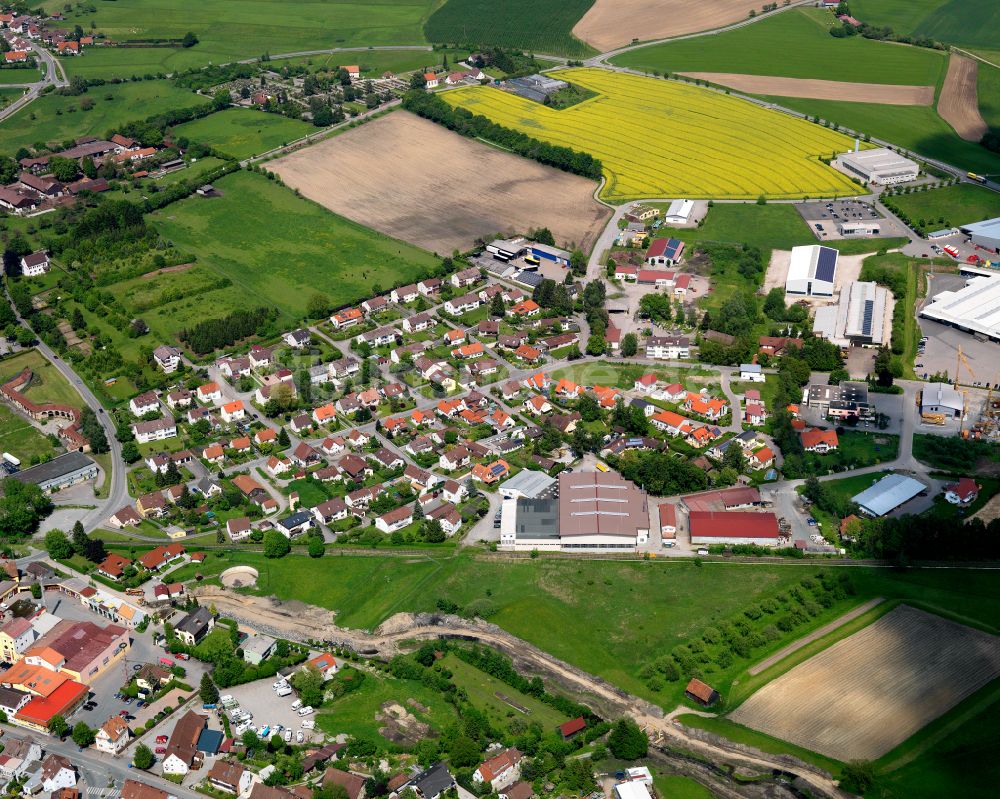 Luftaufnahme Otterswang - Wohngebiet - Mischbebauung der Mehr- und Einfamilienhaussiedlung in Otterswang im Bundesland Baden-Württemberg, Deutschland