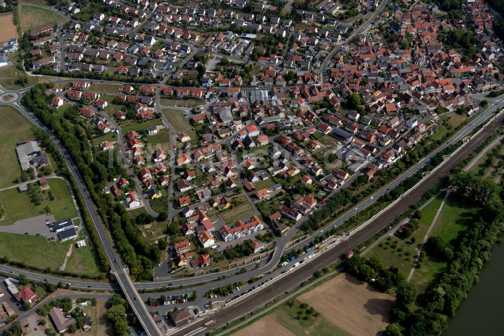 Luftaufnahme Retzbach - Wohngebiet - Mischbebauung der Mehr- und Einfamilienhaussiedlung in Retzbach im Bundesland Bayern, Deutschland