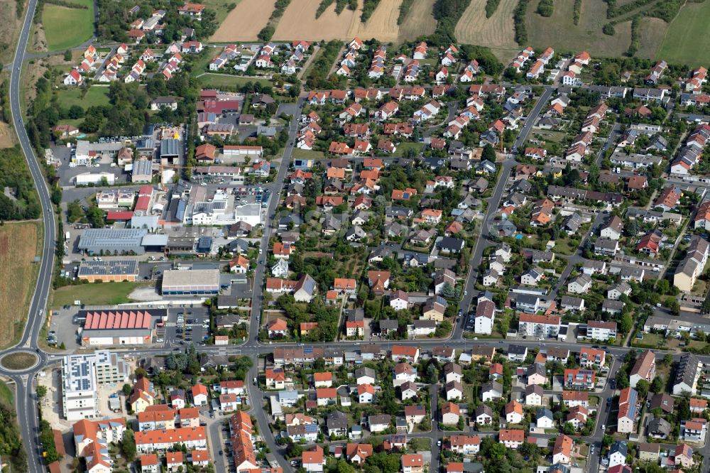 Rohrbach von oben - Wohngebiet - Mischbebauung der Mehr- und Einfamilienhaussiedlung in Rohrbach im Bundesland Bayern, Deutschland