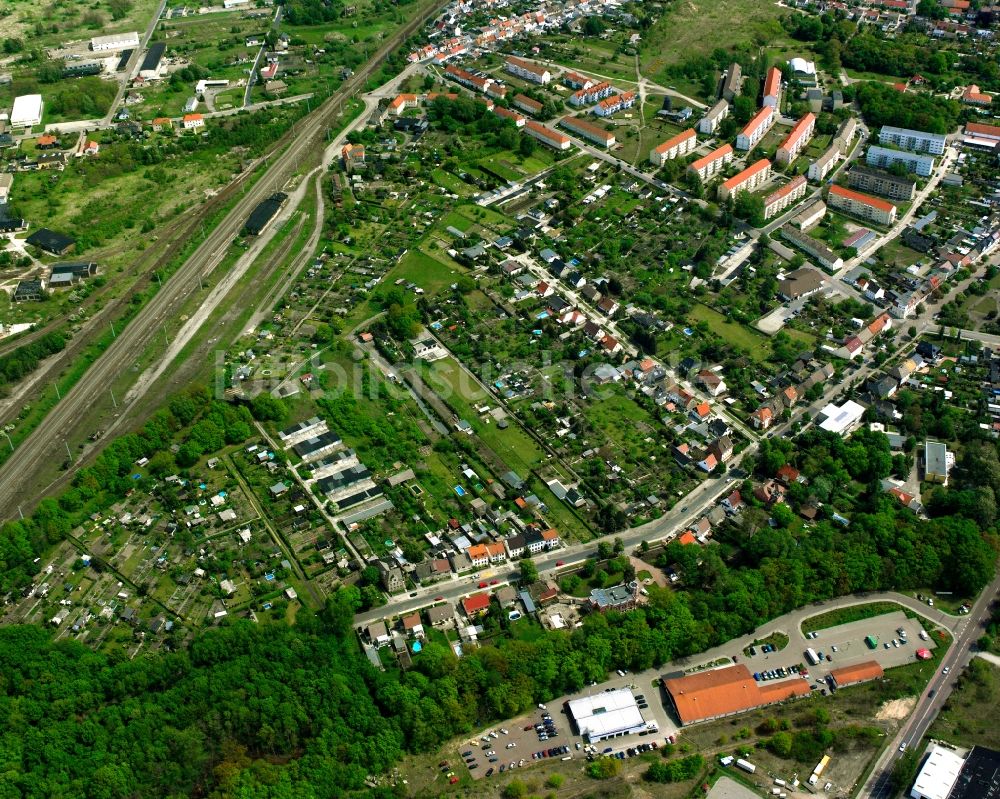 Luftaufnahme Serno - Wohngebiet - Mischbebauung der Mehr- und Einfamilienhaussiedlung in Serno im Bundesland Sachsen-Anhalt, Deutschland