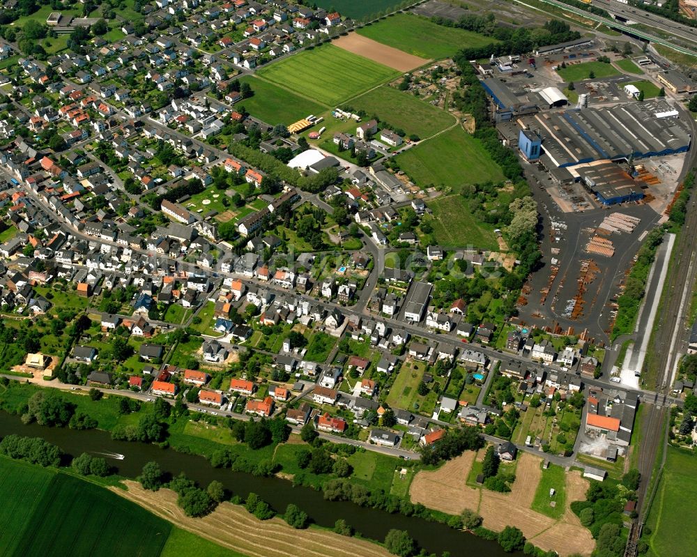 Luftbild Staffel - Wohngebiet - Mischbebauung der Mehr- und Einfamilienhaussiedlung in Staffel im Bundesland Hessen, Deutschland