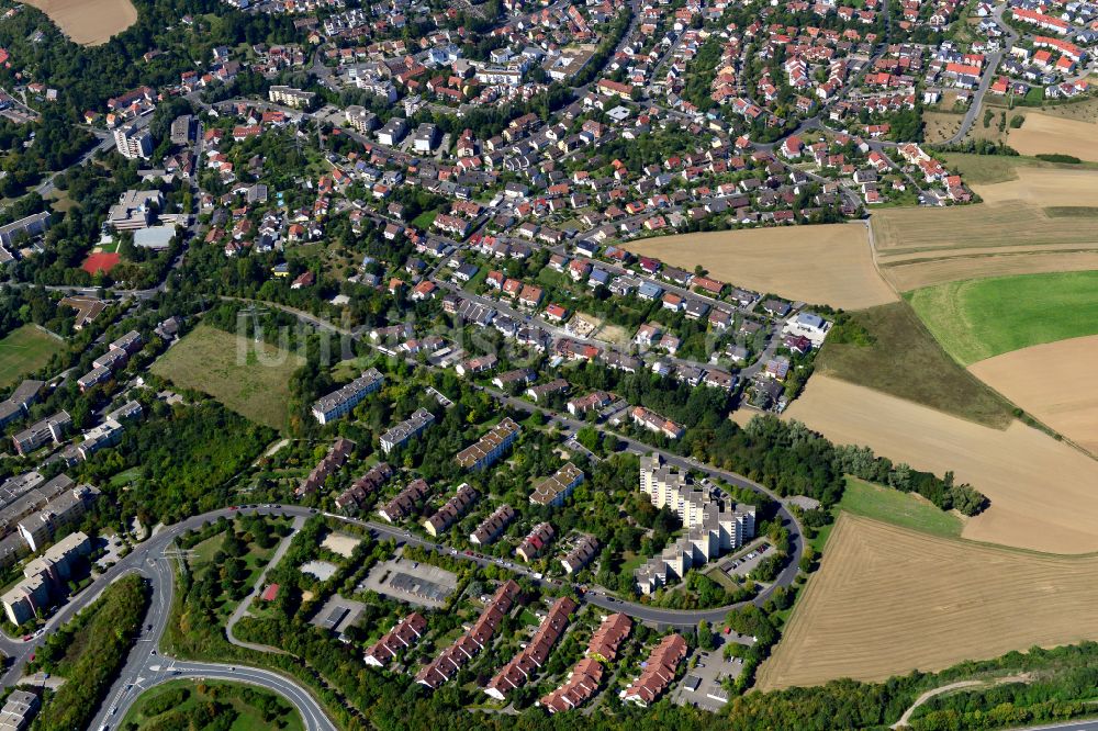 Luftaufnahme Versbach - Wohngebiet - Mischbebauung der Mehr- und Einfamilienhaussiedlung in Versbach im Bundesland Bayern, Deutschland