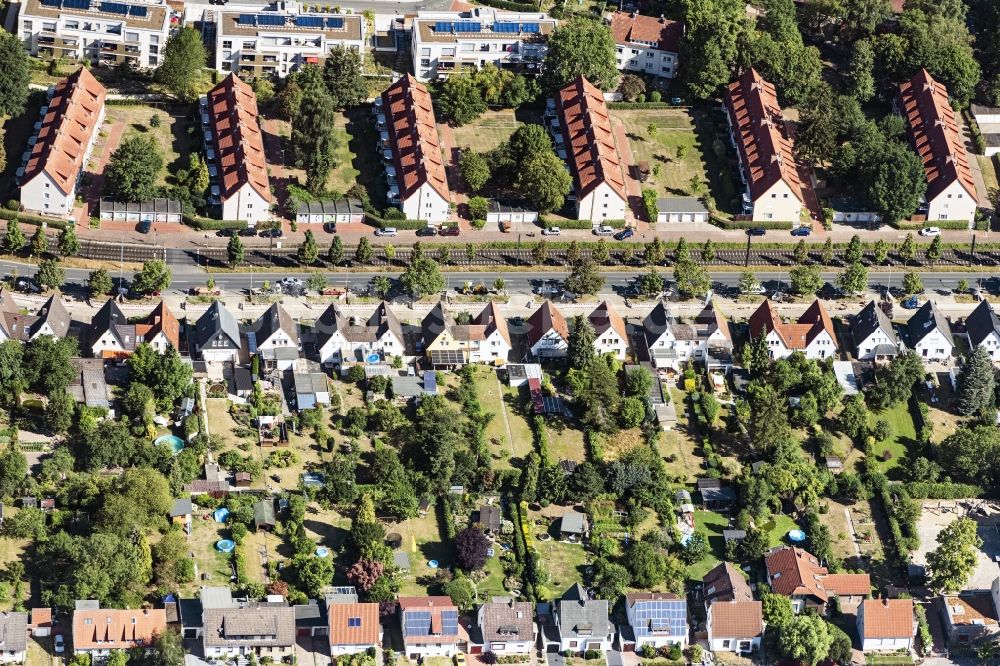 Luftbild Hannover - Wohngebiet - Mischbebauung der Mehr- und Einfamilienhaussiedlung in der Wallensteinstraße in Hannover im Bundesland Niedersachsen, Deutschland