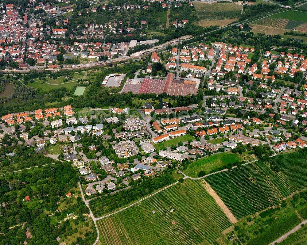 Weinsberg von oben - Wohngebiet - Mischbebauung der Mehr- und Einfamilienhaussiedlung in Weinsberg im Bundesland Baden-Württemberg, Deutschland