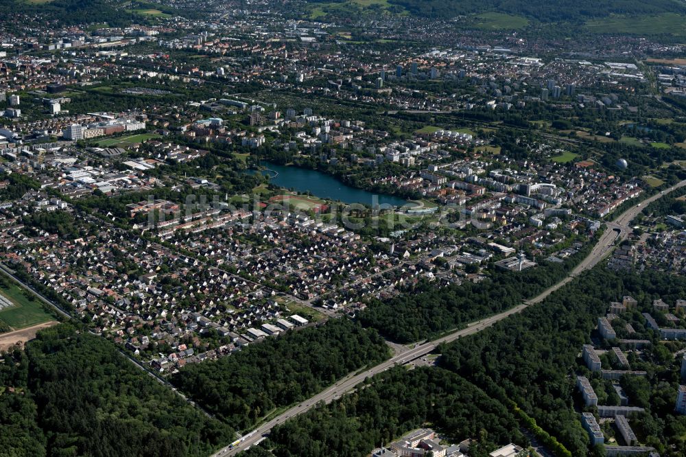 West aus der Vogelperspektive: Wohngebiet - Mischbebauung der Mehr- und Einfamilienhaussiedlung in West im Bundesland Baden-Württemberg, Deutschland