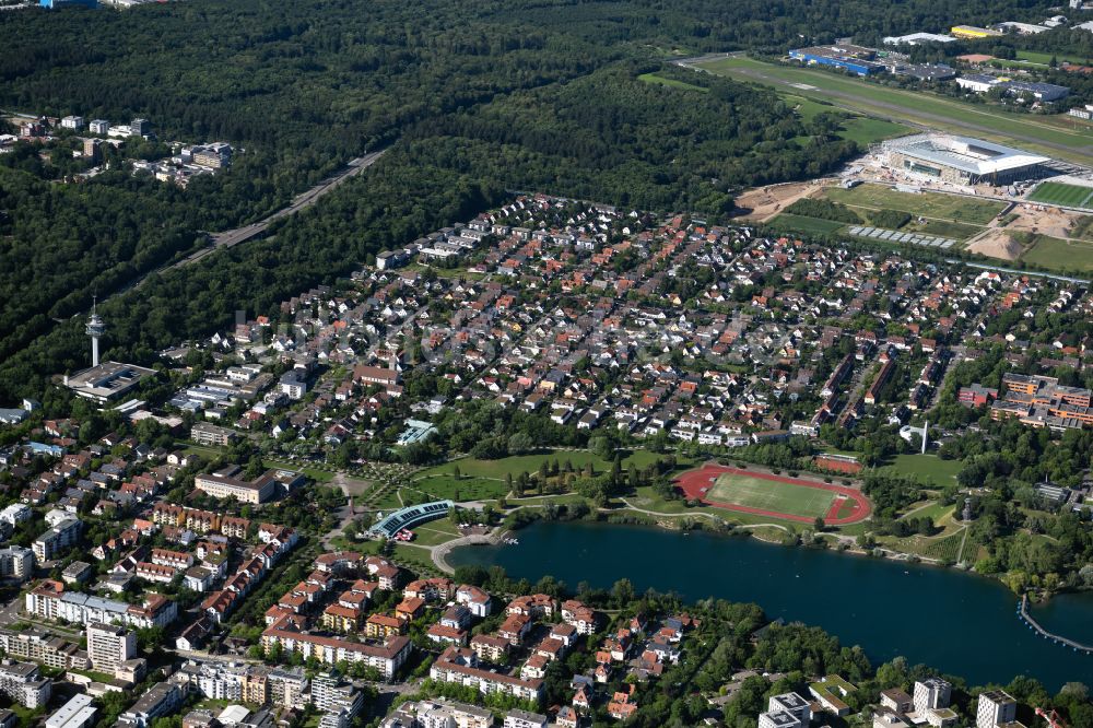 Luftaufnahme West - Wohngebiet - Mischbebauung der Mehr- und Einfamilienhaussiedlung in West im Bundesland Baden-Württemberg, Deutschland