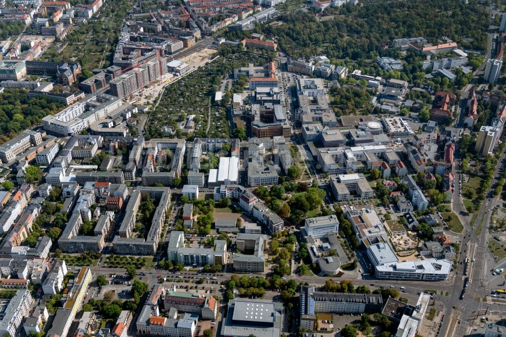 Leipzig von oben - Wohngebiet - Mischbebauung der Mehr- und Einfamilienhaussiedlung in Zentrum-Südost im Bundesland Sachsen, Deutschland