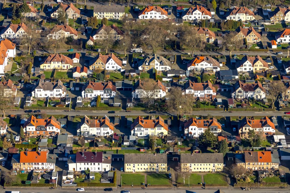 Luftbild Lünen - Wohngebiet einer Reihenhaus- Siedlung der Bergarbeiter- Zechensiedlung in Lünen im Bundesland Nordrhein-Westfalen, Deutschland
