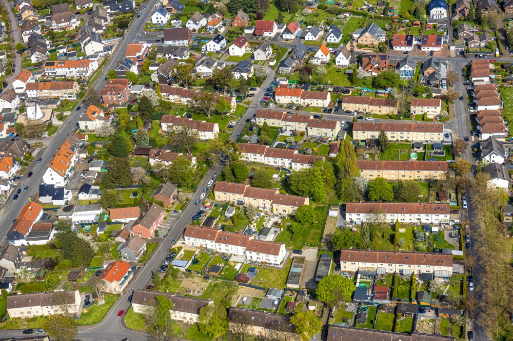 Luftbild Bönen - Wohngebiet einer Reihenhaus- Siedlung in Bönen im Bundesland Nordrhein-Westfalen, Deutschland
