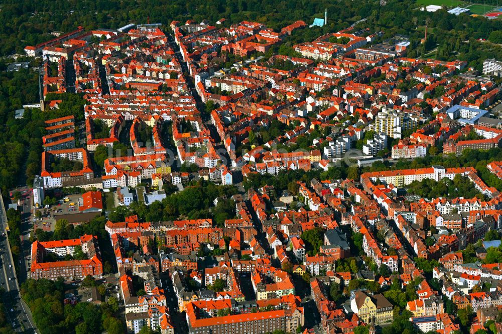 Luftbild Hannover - Wohngebiet einer Reihenhaus- Siedlung in Hannover im Bundesland Niedersachsen, Deutschland