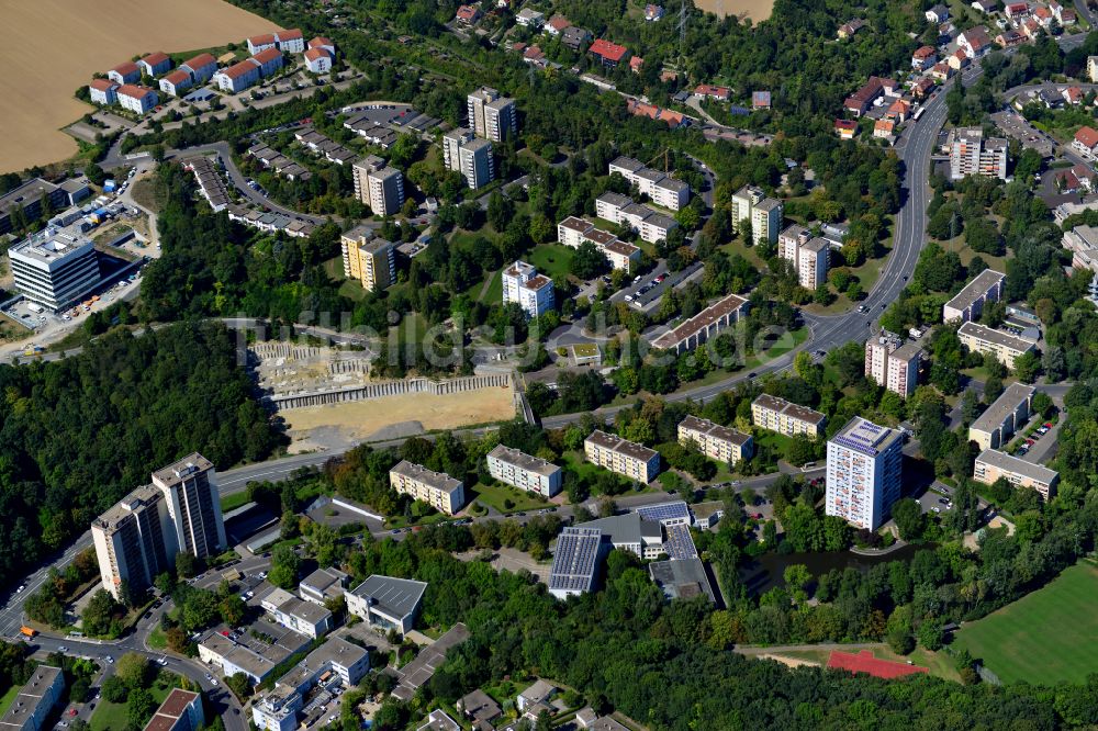 Lengfeld von oben - Wohngebiet einer Reihenhaus- Siedlung in Lengfeld im Bundesland Bayern, Deutschland