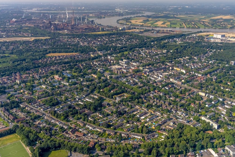 Luftaufnahme Duisburg - Wohngebiet einer Reihenhaus- Siedlung Ludgerusstraße - Goethestraße in Duisburg im Bundesland Nordrhein-Westfalen, Deutschland