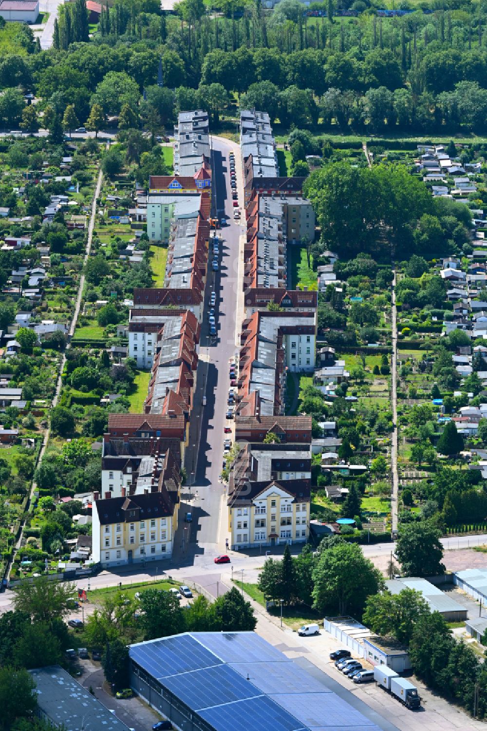 Luftbild Magdeburg - Wohngebiet einer Reihenhaus- Siedlung im Ortsteil Sudenburg in Magdeburg im Bundesland Sachsen-Anhalt, Deutschland