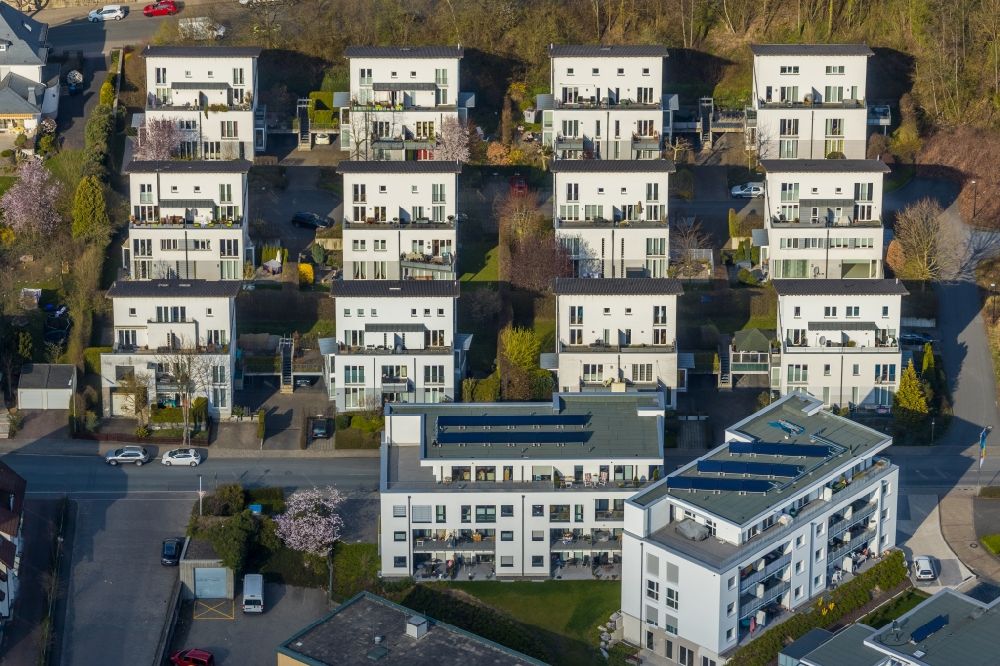 Luftbild Arnsberg - Wohngebiet einer Siedlung mit Doppelhaushälften im Ortsteil Neheim in Arnsberg im Bundesland Nordrhein-Westfalen, Deutschland