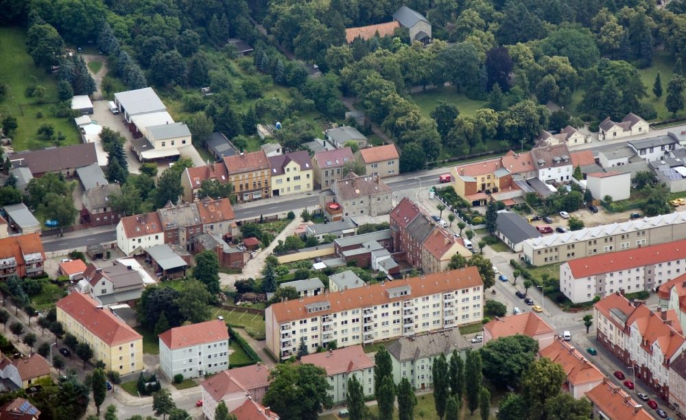 Luftaufnahme Finsterwalde - Wohngebiet Sonnenwalder Straße im zentrum von Finsterwalde im Bundesland Brandenburg