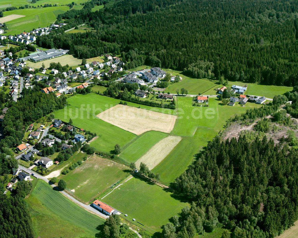 Zell im Fichtelgebirge von oben - Wohngebiet am Waldrand in Zell im Fichtelgebirge im Bundesland Bayern, Deutschland