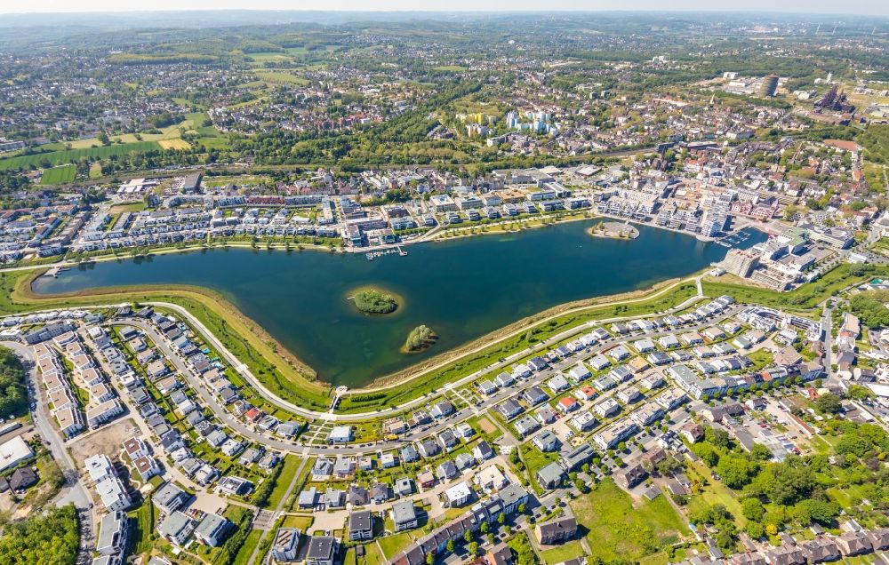 Dortmund von oben - Wohngebiete am Phoenix See in Dortmund im Bundesland Nordrhein-Westfalen