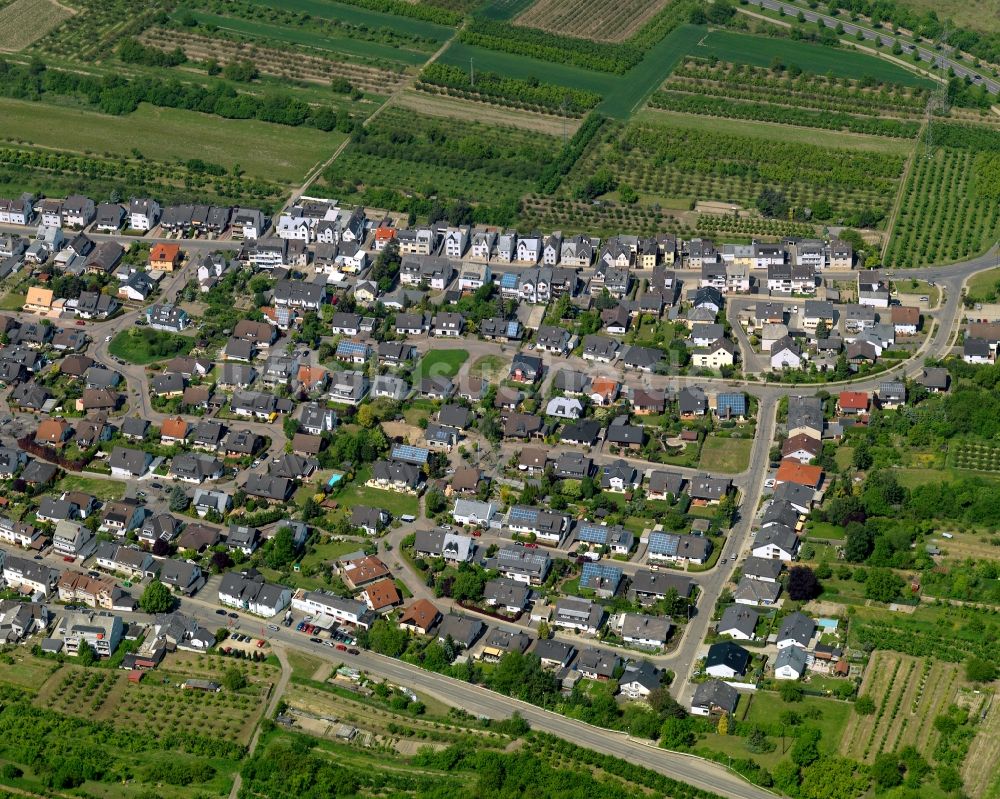 Mülheim-Kärlich aus der Vogelperspektive: Wohngebiets- Siedlung in Mülheim-Kärlich im Bundesland Rheinland-Pfalz