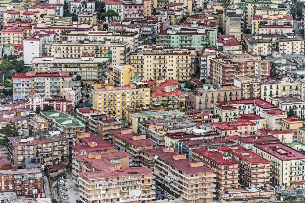 Luftbild Neapel - Wohngebiets- Siedlung in Neapel in Italien