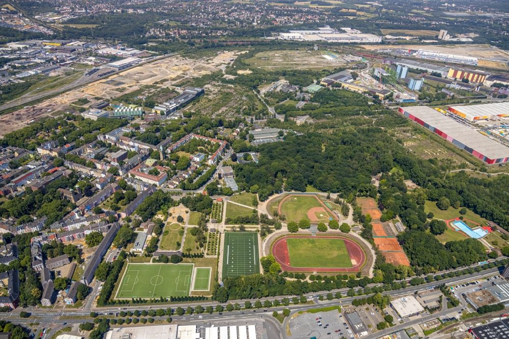 Luftaufnahme Dortmund - Wohngebiets- Siedlung am Park Hoeschpark in Dortmund im Bundesland Nordrhein-Westfalen, Deutschland